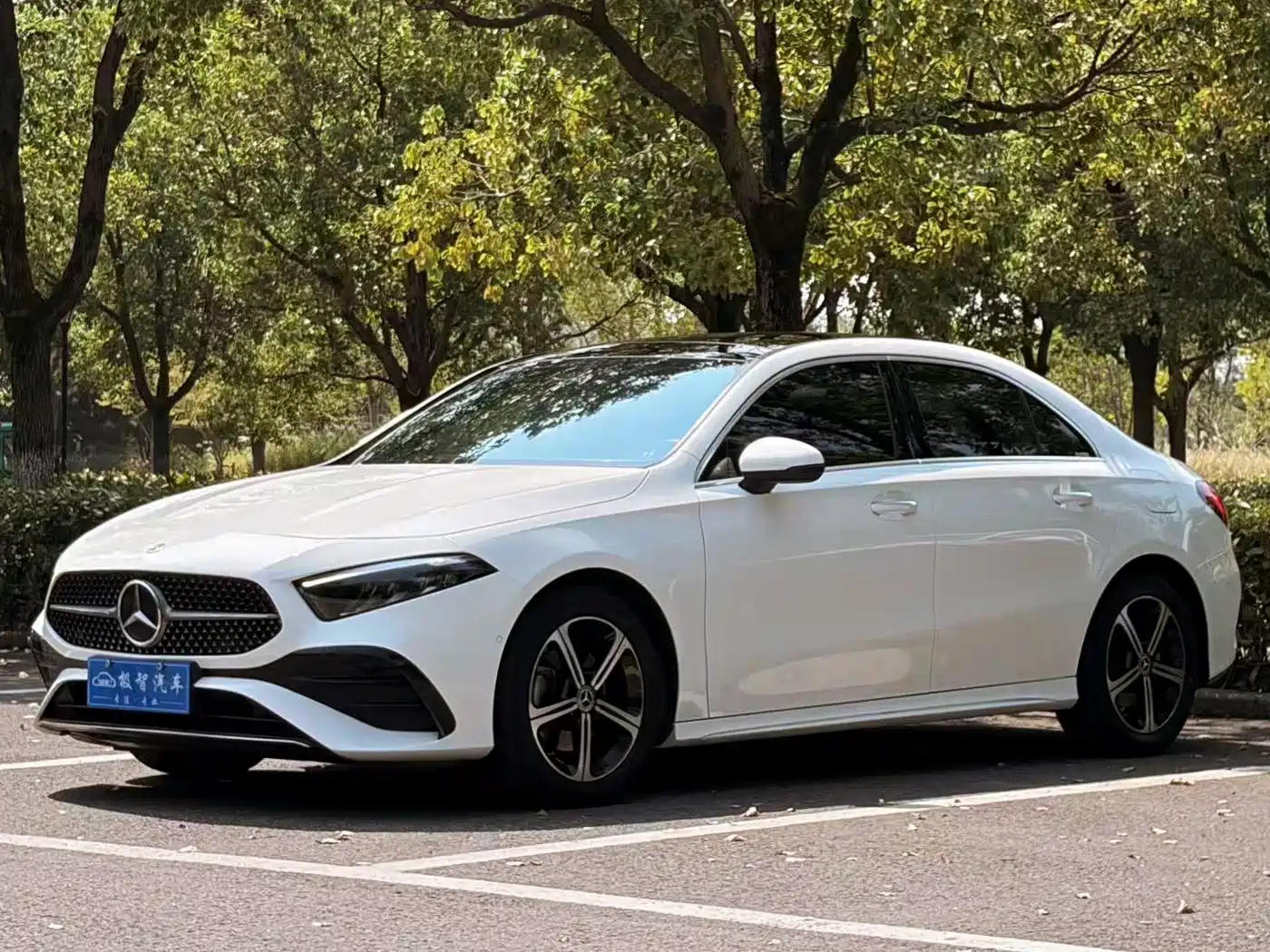 Mercedes-Benz Mercedes-Benz A-Class 2023 A 200 L Fashion