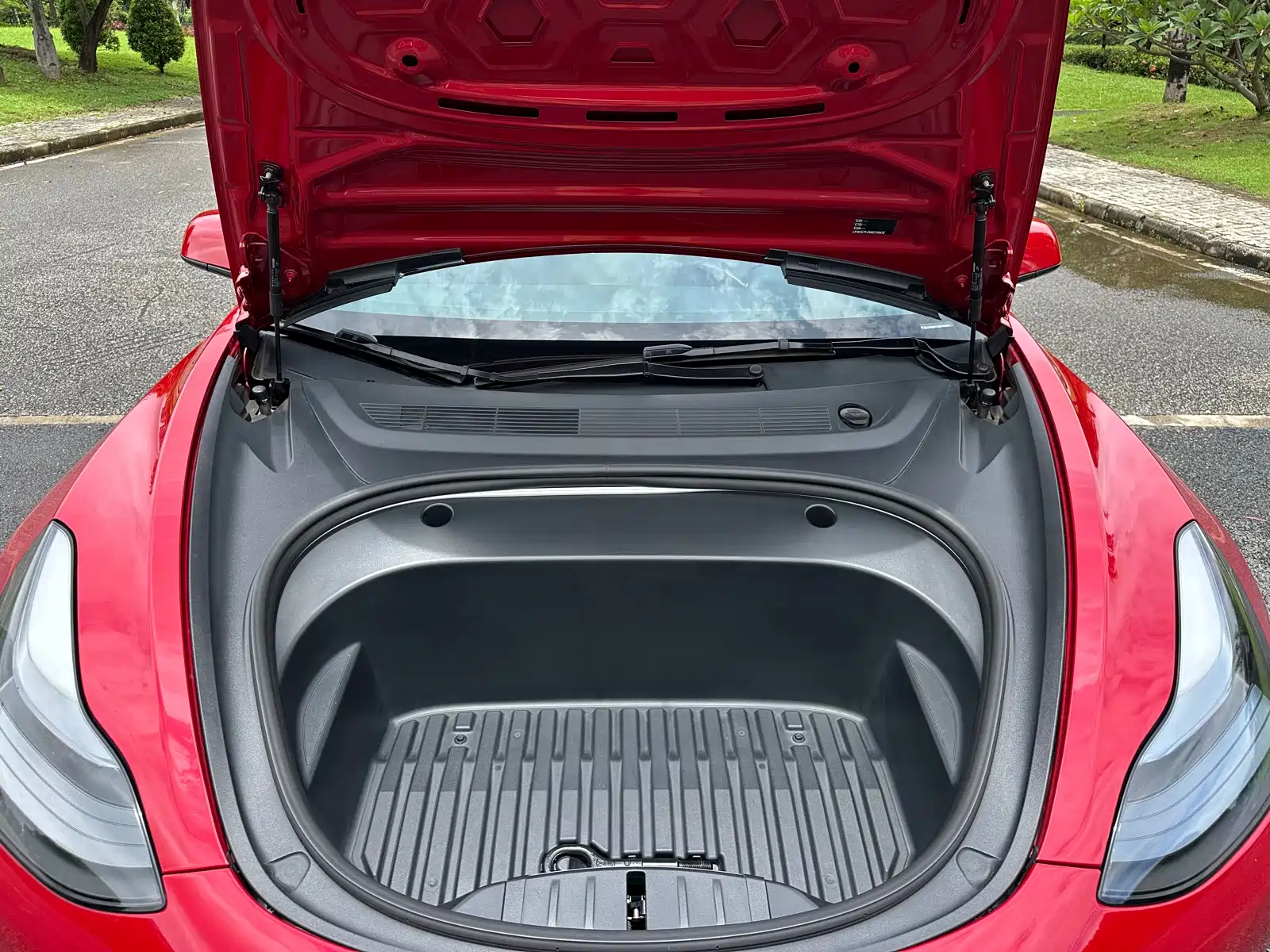 Фото 16 - Tesla Model 3