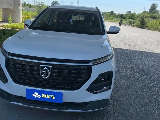 Baojun 530 2020 1.5T Manual Comfort 7-seater