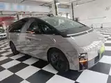 Photo 4 - Li Auto MEGA