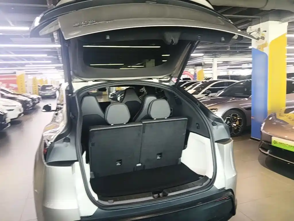 Tesla Model Y L 2025 2025 Facelift Long Range AWD