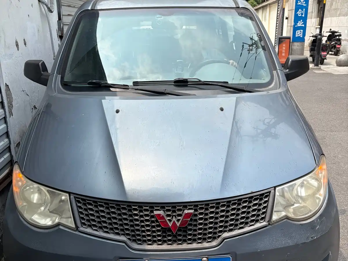 Wuling Motors Wuling Hongguang 2013 2013 1.5L Basic