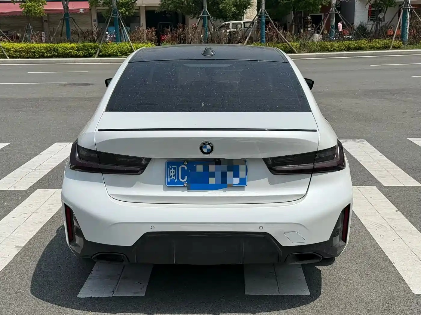 BMW 3 Series 2023 325Li M Sport Black Night Package фото 9
