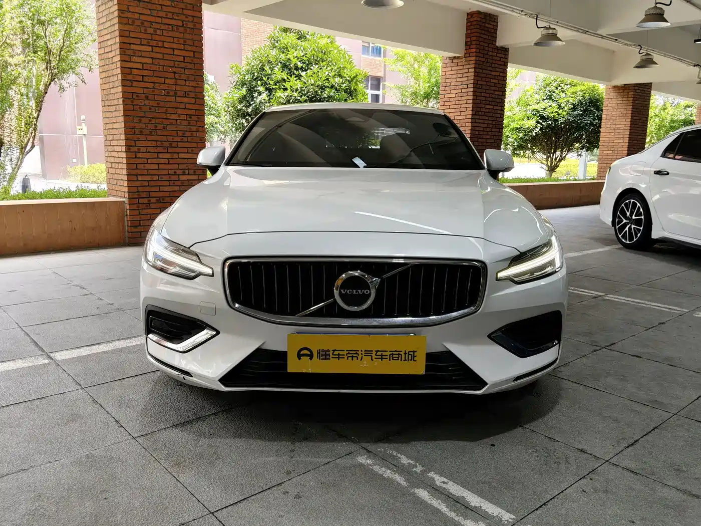 Volvo S60 2023 2023 B4 Smart Vision Luxury Edition