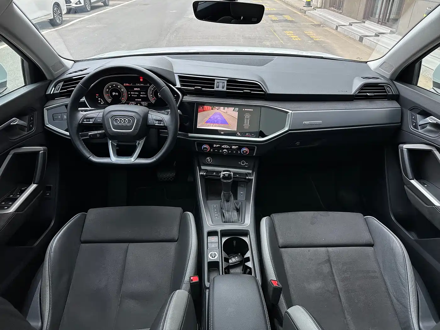 Audi Q3 2023 35 TFSI Fashion Dynamic (1.4T) фото 16