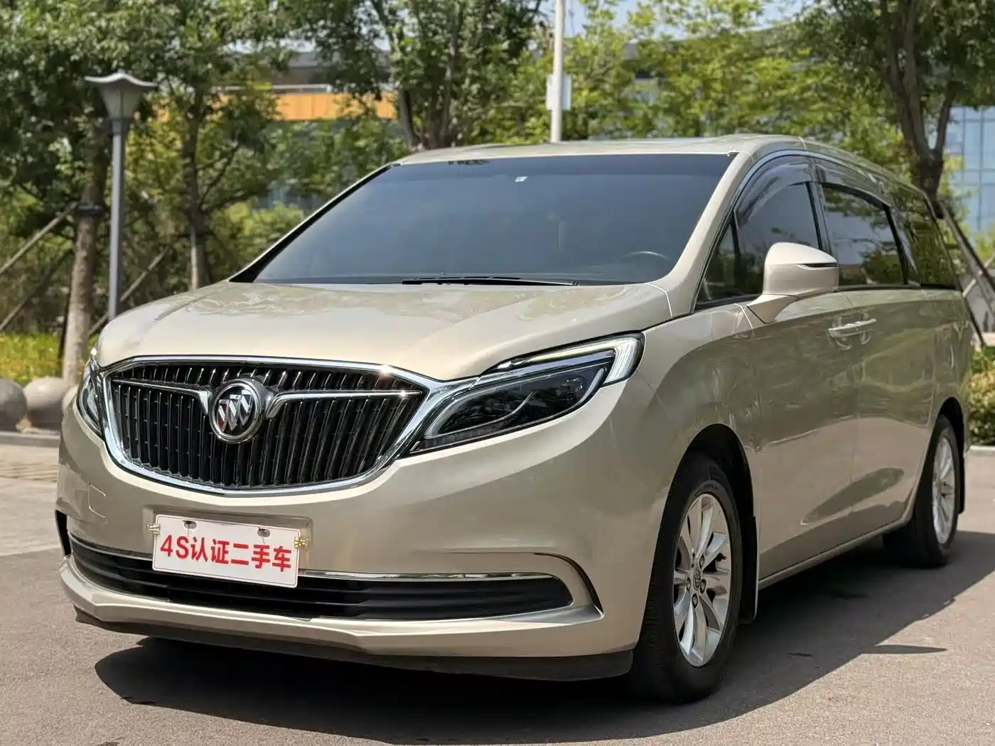 Buick GL8 2017 ES 28T Premium China V фото 2