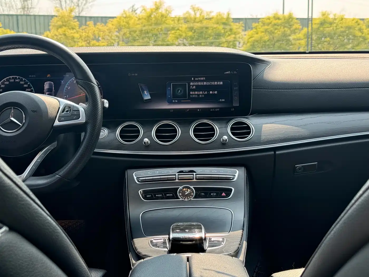 Mercedes-Benz E-Class 2018 Facelift E 200 L Sport фото 14