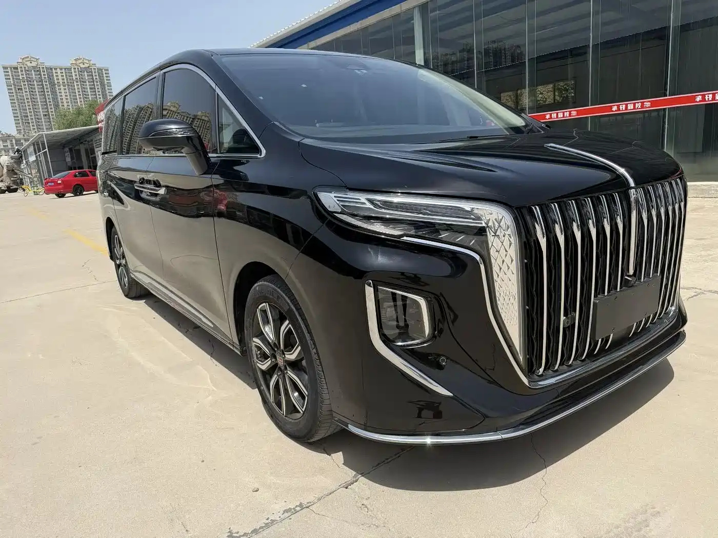 Hongqi HQ9 2023 2.0T Smart Connect Flag Enjoy Edition фото 3