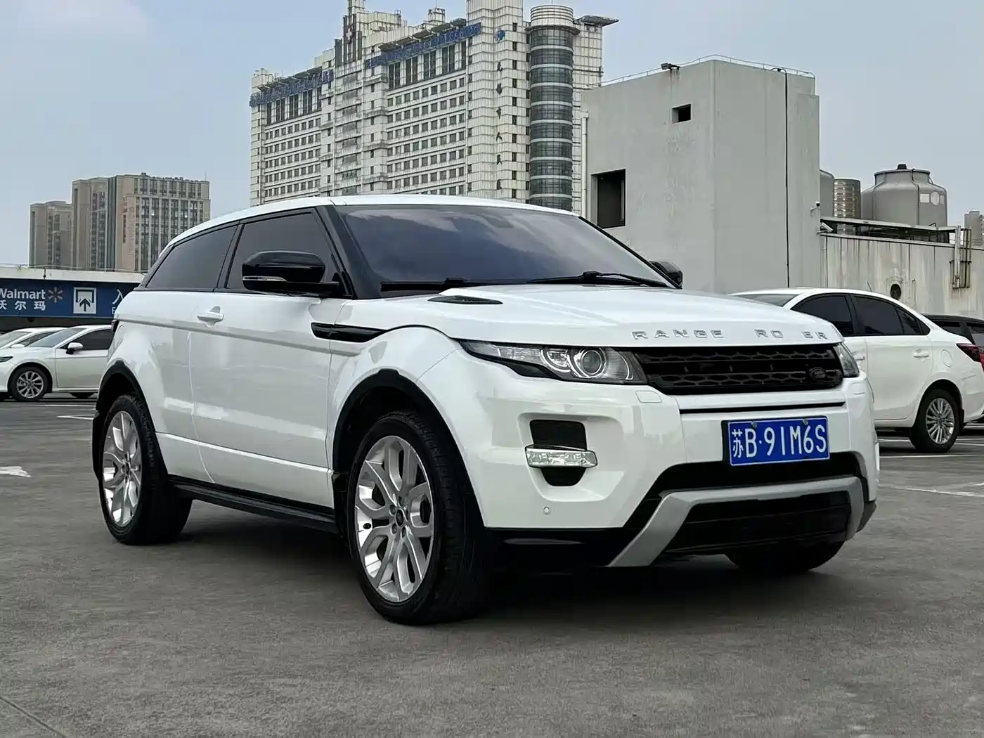 Land Rover Range Rover Evoque (Import) 2013 2.0T 3-door Dynamic Edition фото 3