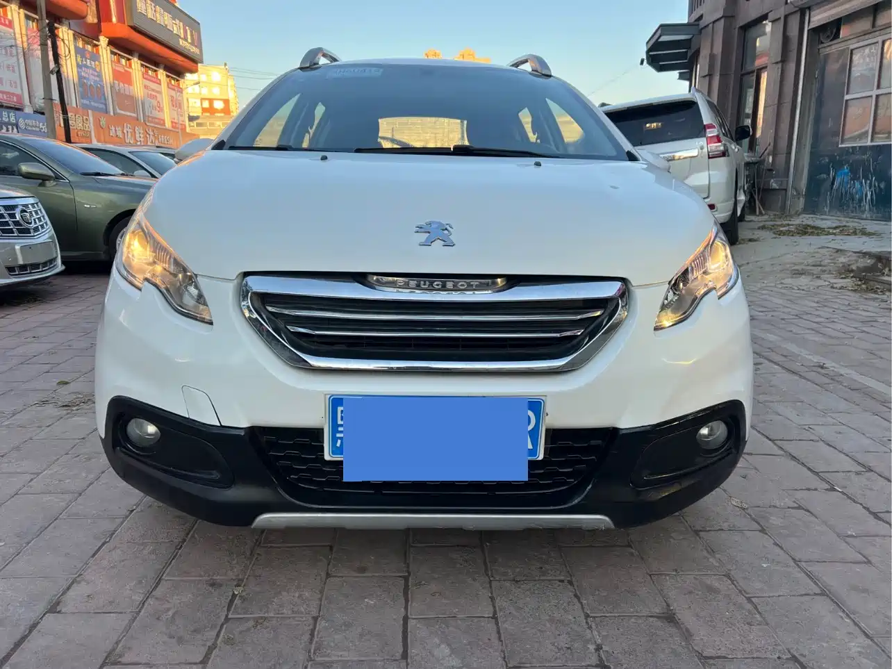 Peugeot 2008 2014 1.6L Automatic Excellence Edition фото 2