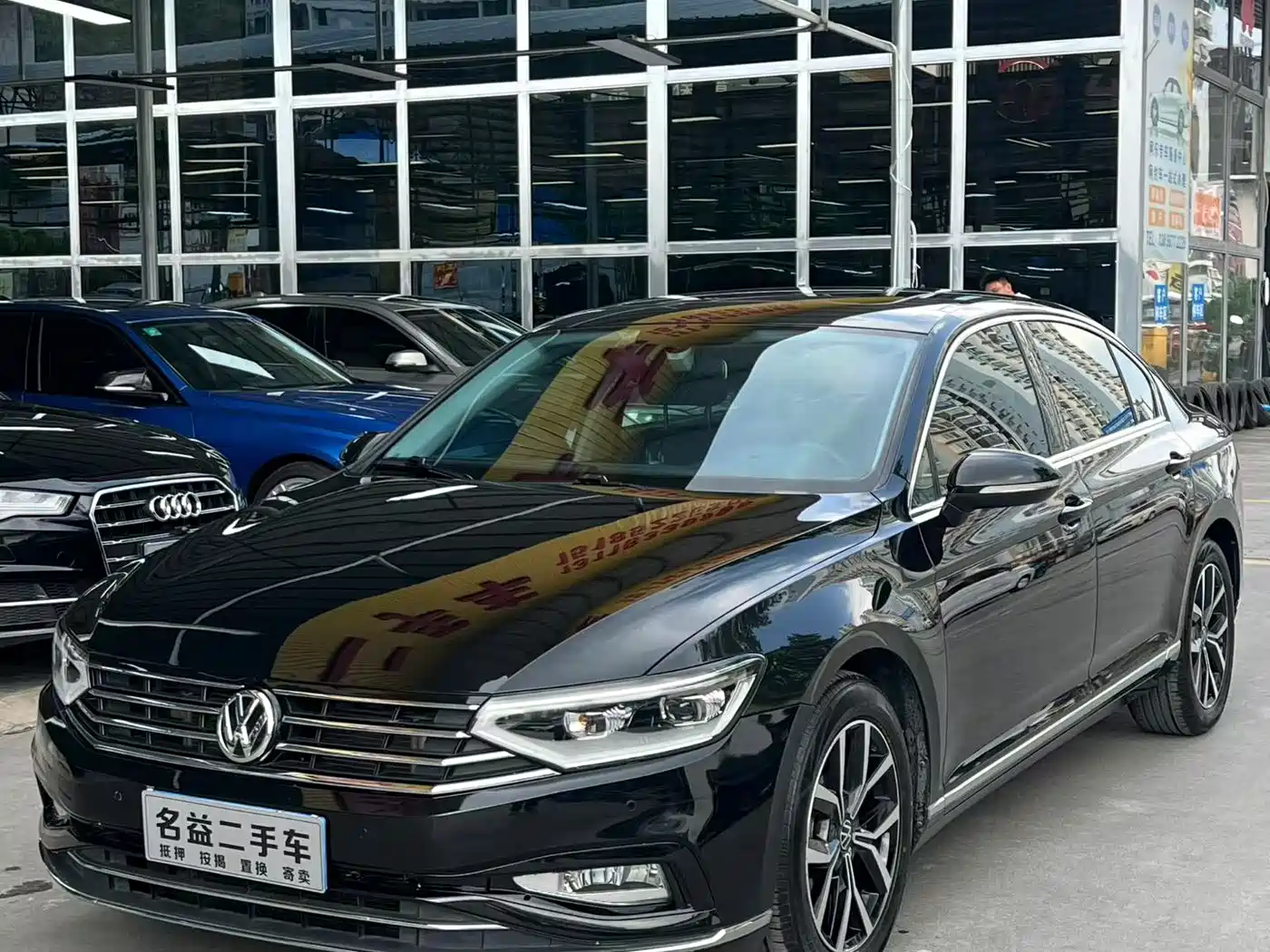 Volkswagen Magotan 2021 330TSI DSG 30th Anniversary Edition фото 3