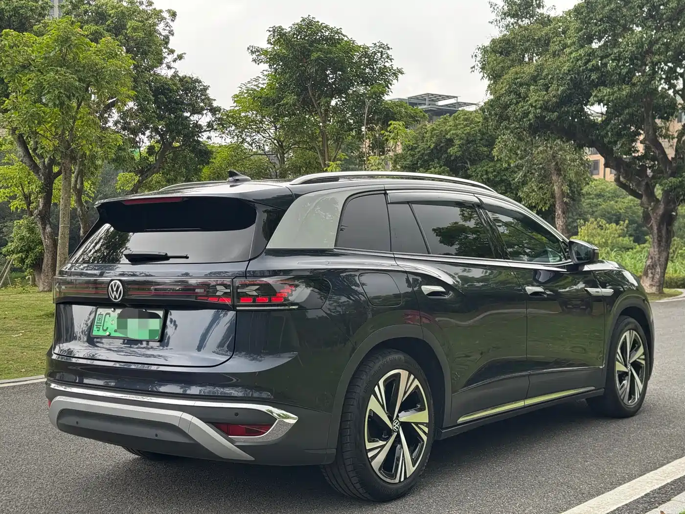 Volkswagen ID.6 CROZZ 2022 Long Range Lite PRO Version фото 9