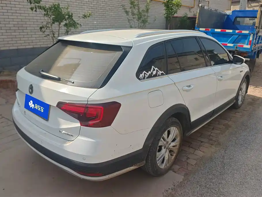Volkswagen C-TREK 2017 1.6L Manual Comfort фото 3