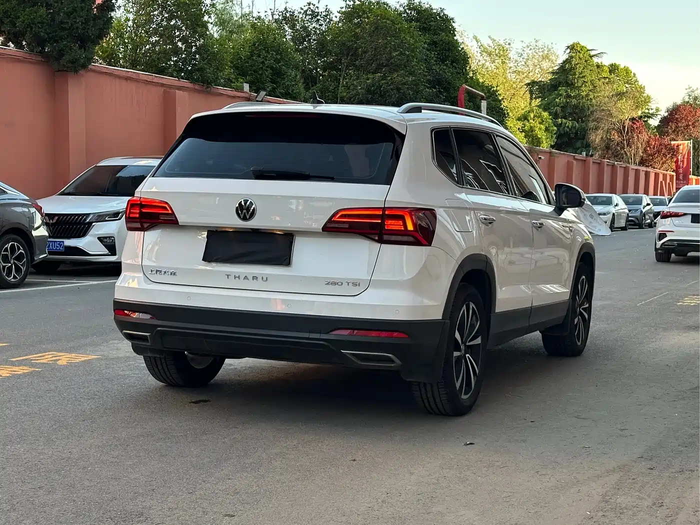 Volkswagen Tharu 2022 280TSI FWD Luxury Edition фото 4