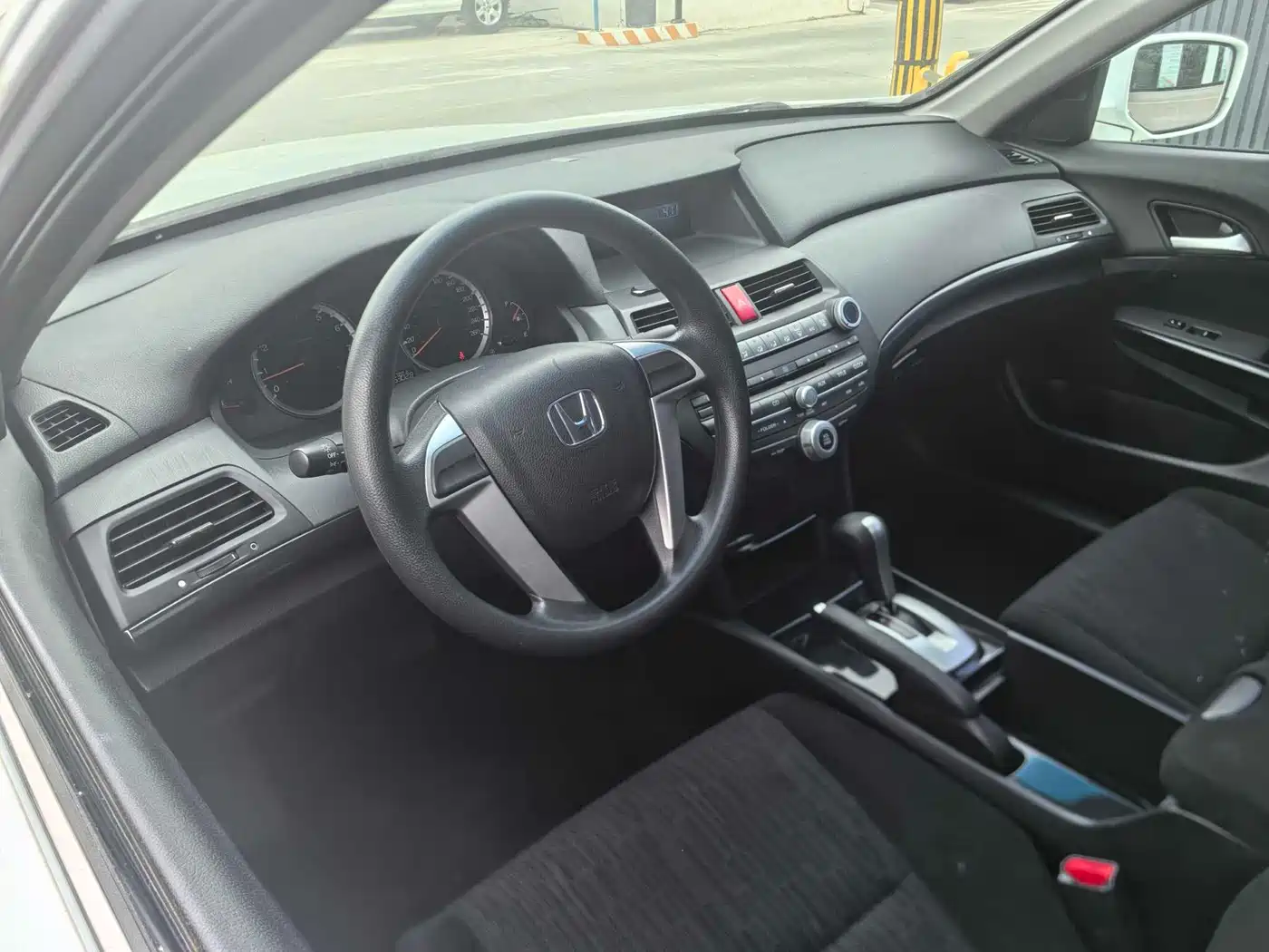 Фото 7 - Honda Accord
