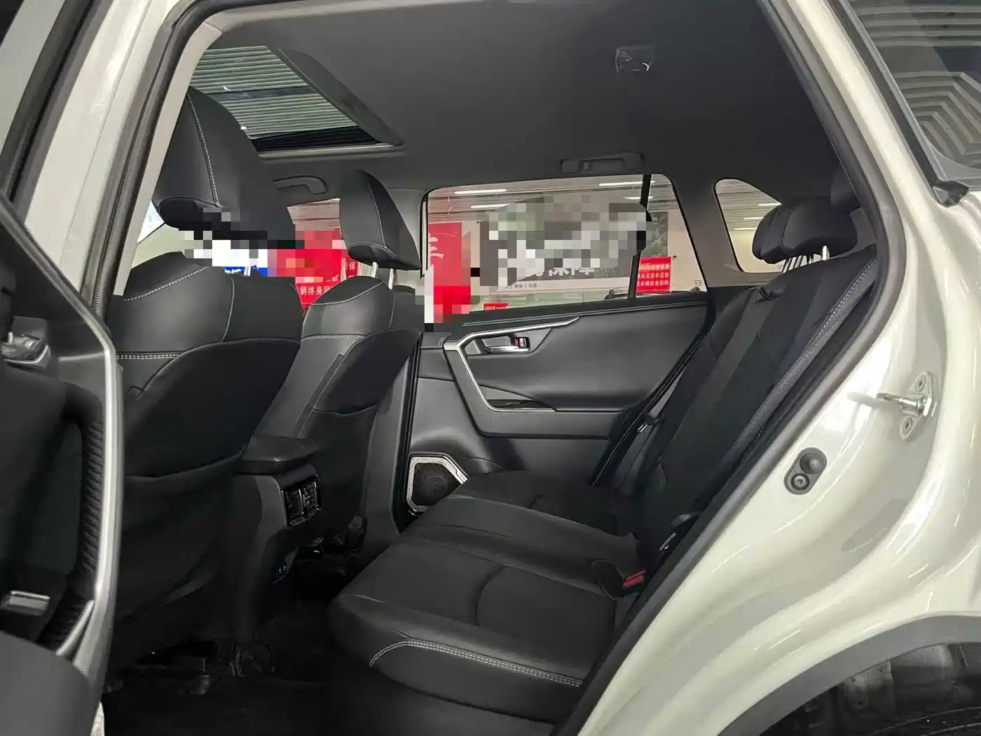 Toyota RAV4 Rongfang 2020 Hybrid 2.5L E-CVT 4WD Elite PLUS фото 9
