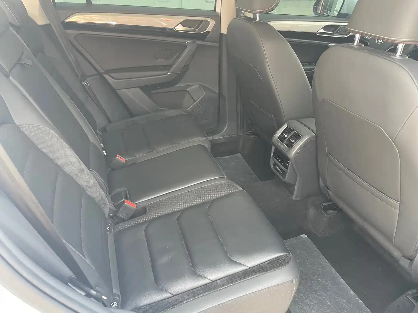 Volkswagen Tayron 2020 330TSI 2WD Luxury Smart Edition фото 7
