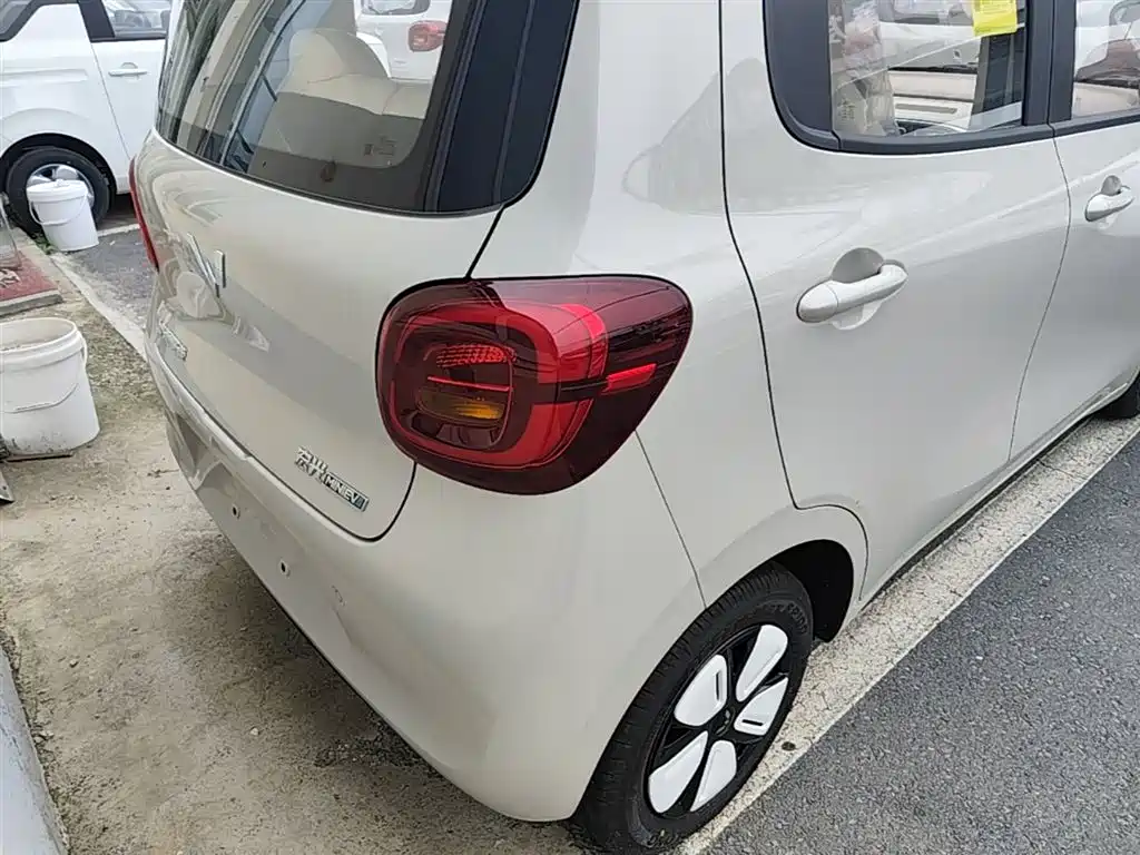Wuling Motors Hongguang MINIEV 2026 2025 4-Door Advanced