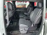 Photo 8 - Toyota Sienna