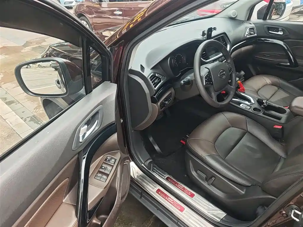 GAC Trumpchi Trumpchi GS4 2017 235T Automatic 2WD Luxury Smart Connected Edition фото 16