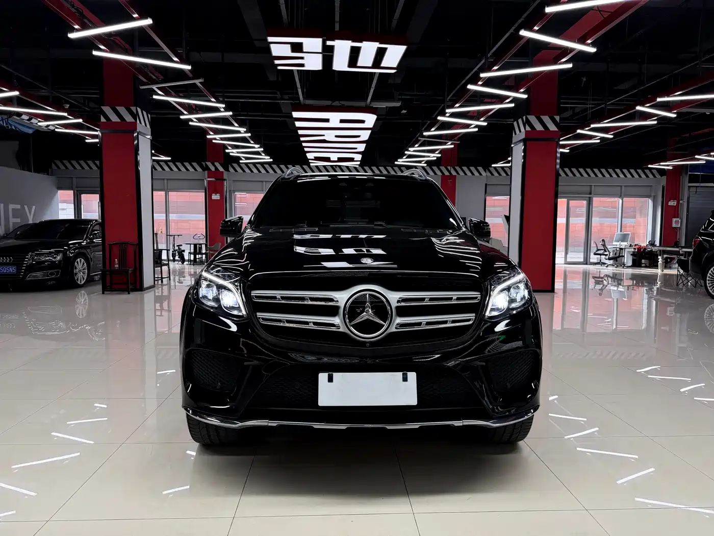 Mercedes-Benz GLS 2017 GLS 500 4MATIC фото 2
