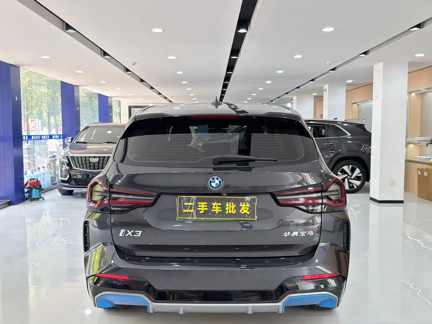 BMW iX3 2022 Leading Edition фото 8