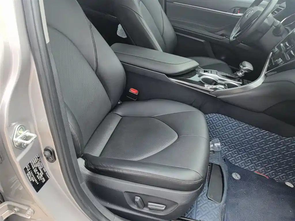Toyota Camry 2021 2.0G Luxury Edition фото 25