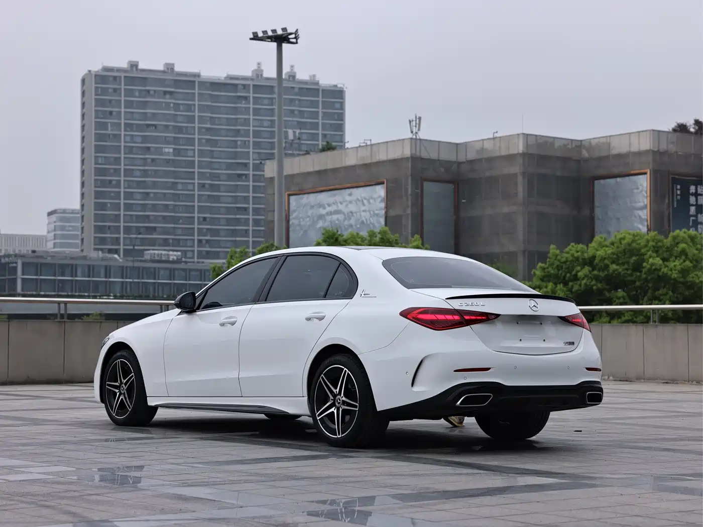 Mercedes-Benz C-Class 2023 Facelift C 260 L Night Sport Edition фото 6