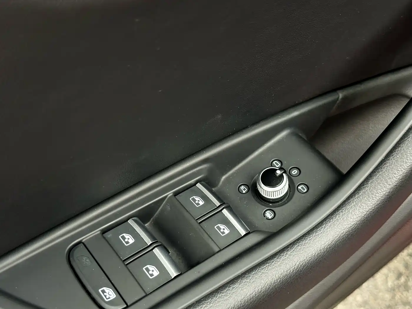 Audi A4L 2020 40 TFSI Luxury Dynamic фото 13