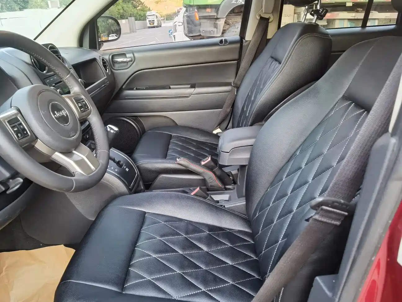 Фото 18 - Jeep Compass (Import)