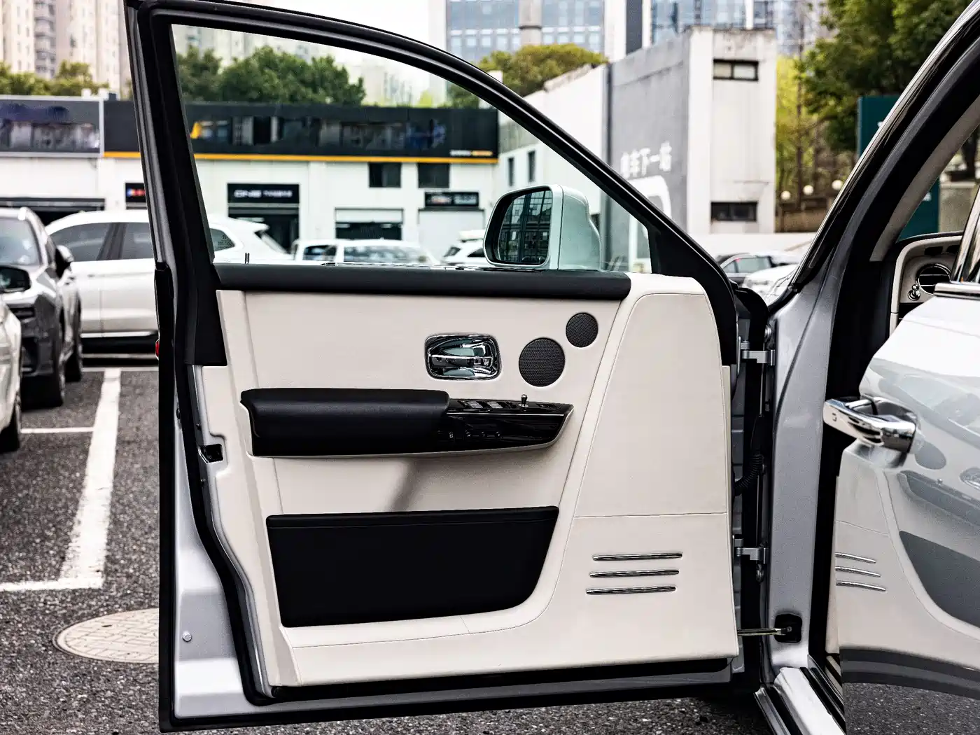 Rolls-Royce Phantom 2018 6.7T Long Wheelbase Version фото 5