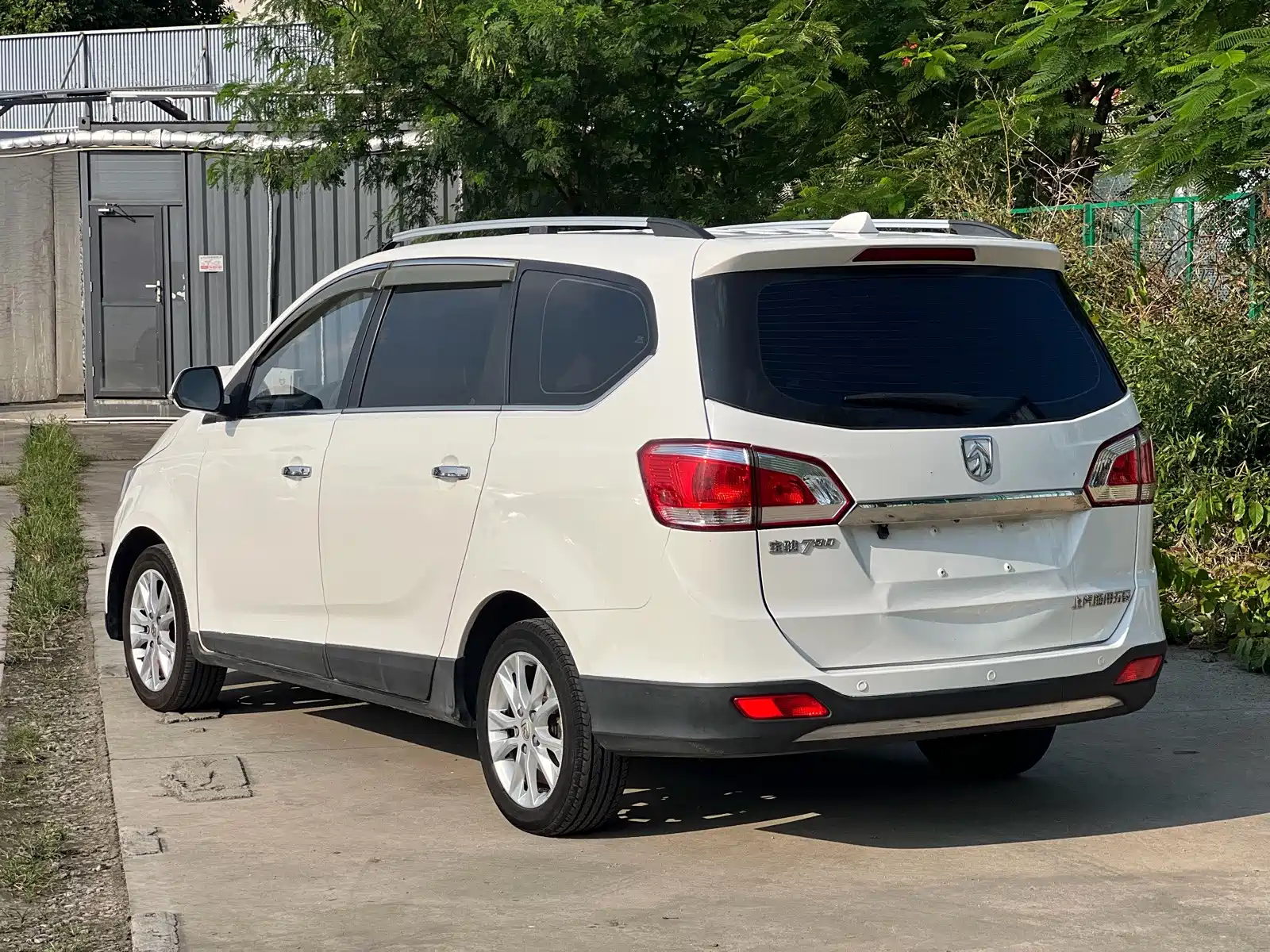 Фото 4 - Baojun 730