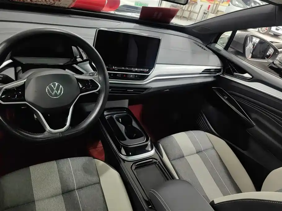 Volkswagen ID.4 CROZZ 2022 Standard Range PURE Edition фото 16
