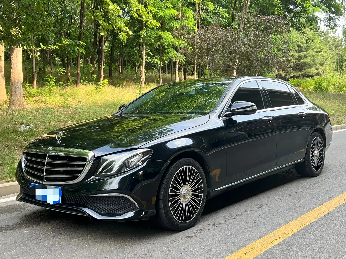 Mercedes-Benz E-Class 2016 E 300 L Fashion Type