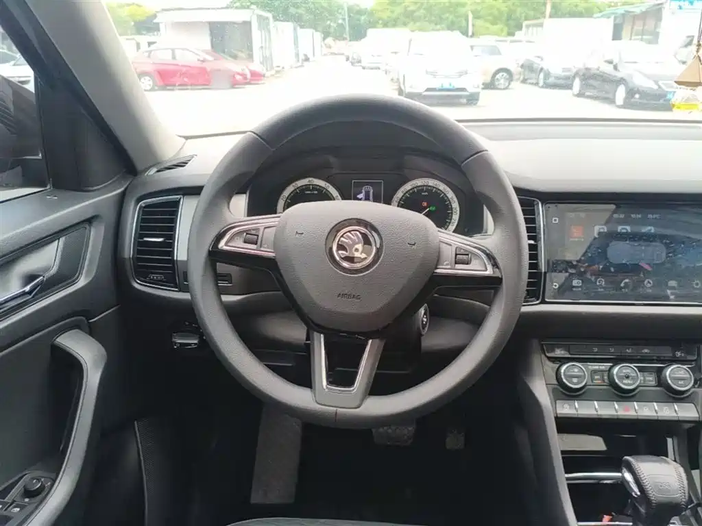 Škoda Kodiaq 2018 Facelift TSI330 5-seat 2WD Comfort Edition фото 11