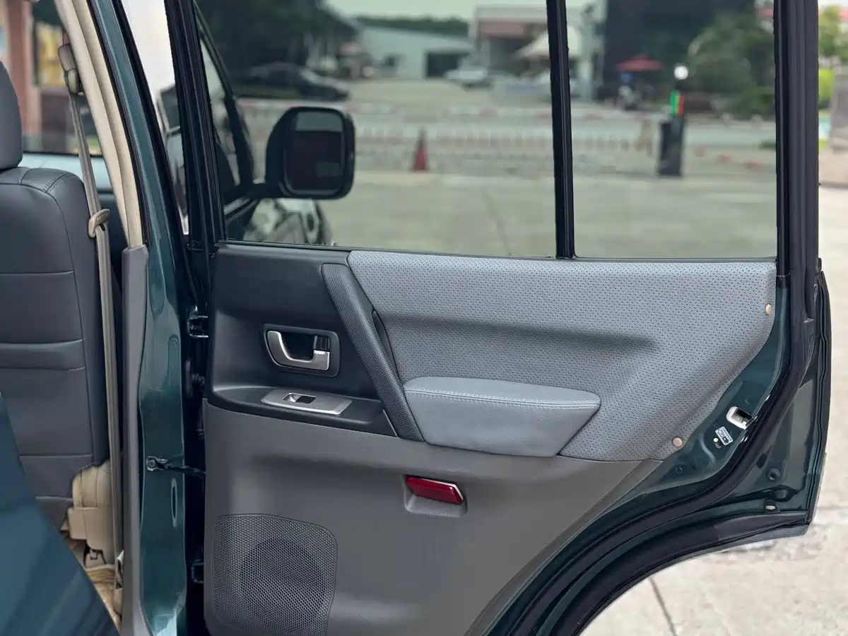 Mitsubishi Pajero 2007 2006 Model 3.0L AT GLX