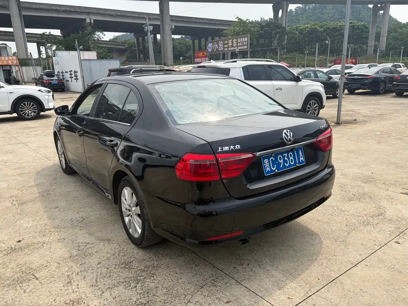 Volkswagen Lavida 2013 1.6L Automatic Comfort Edition фото 7