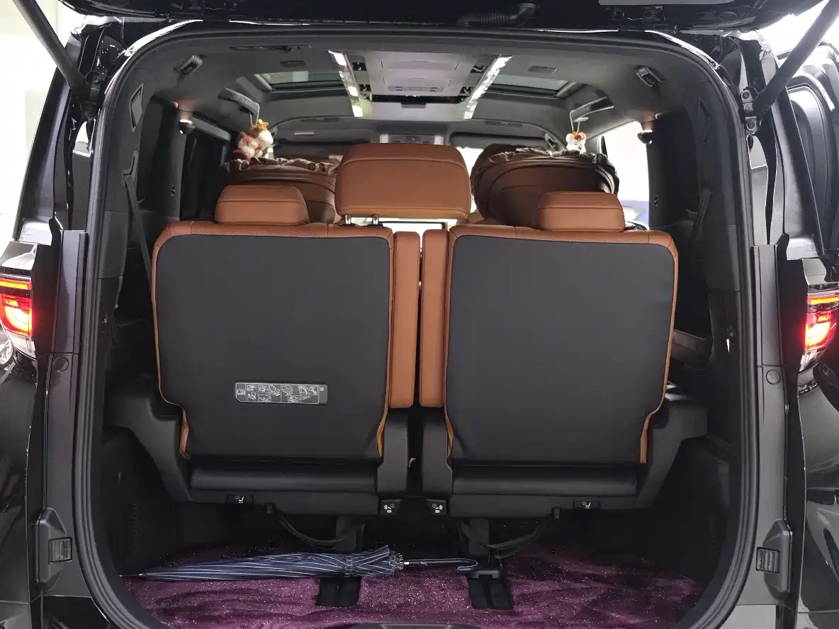 Toyota Vellfire 2025 Crown Hybrid 2.5L Ink Gold Executive Edition фото 25