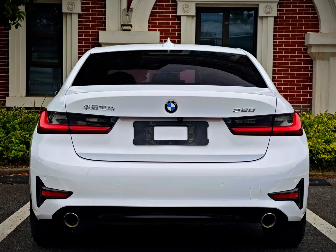 BMW 3-SERIES