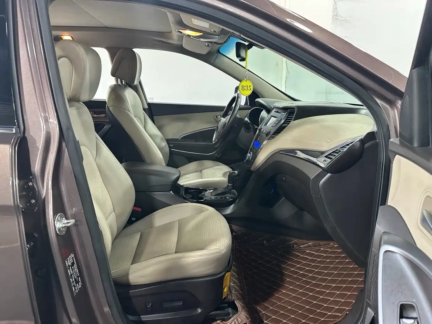 Hyundai Santa Fe 2013 2013 Model 2.0T Automatic 4WD Premium