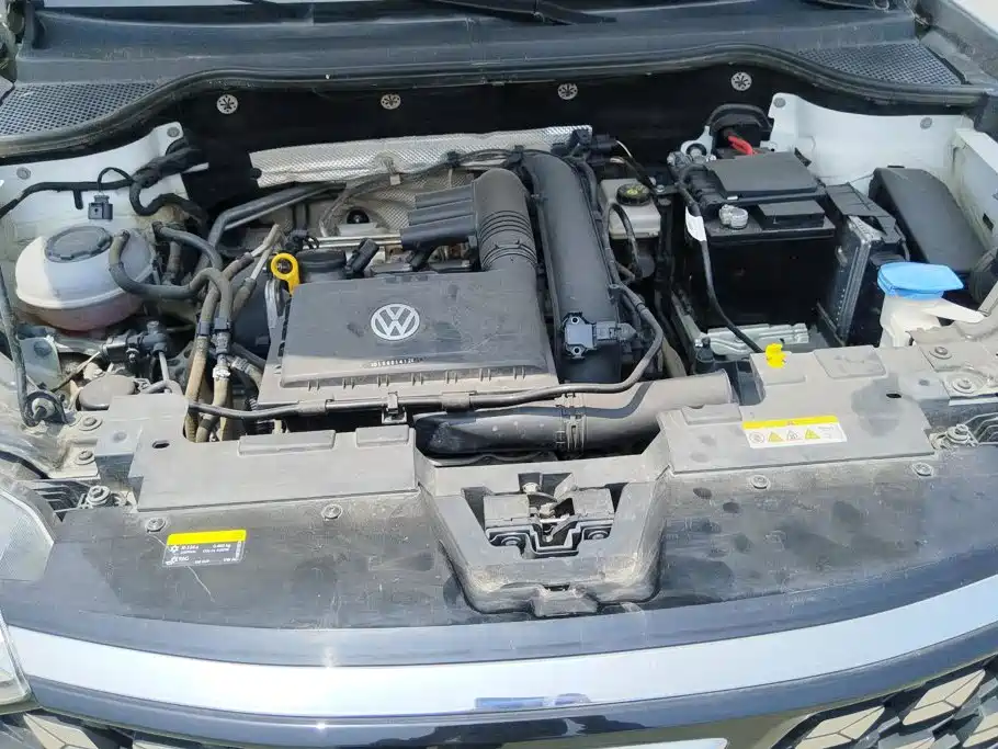 Photo 10 - Jetta VS5
