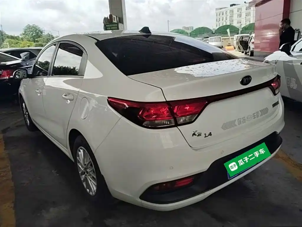 KIA K2