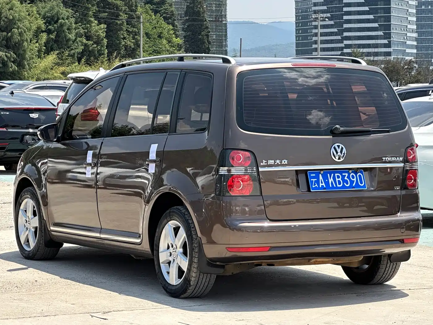 Volkswagen Touran 2013 1.4T DSG Comfort 5-seater фото 5