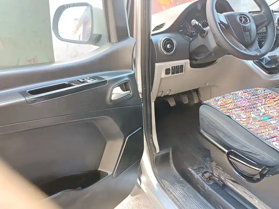 JAC Refine M3 2017 2016 IKEA Edition 1.6L Luxury