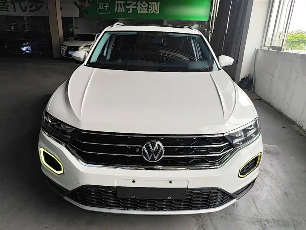 VOLKSWAGEN T-ROC EXPLORING SONGS
