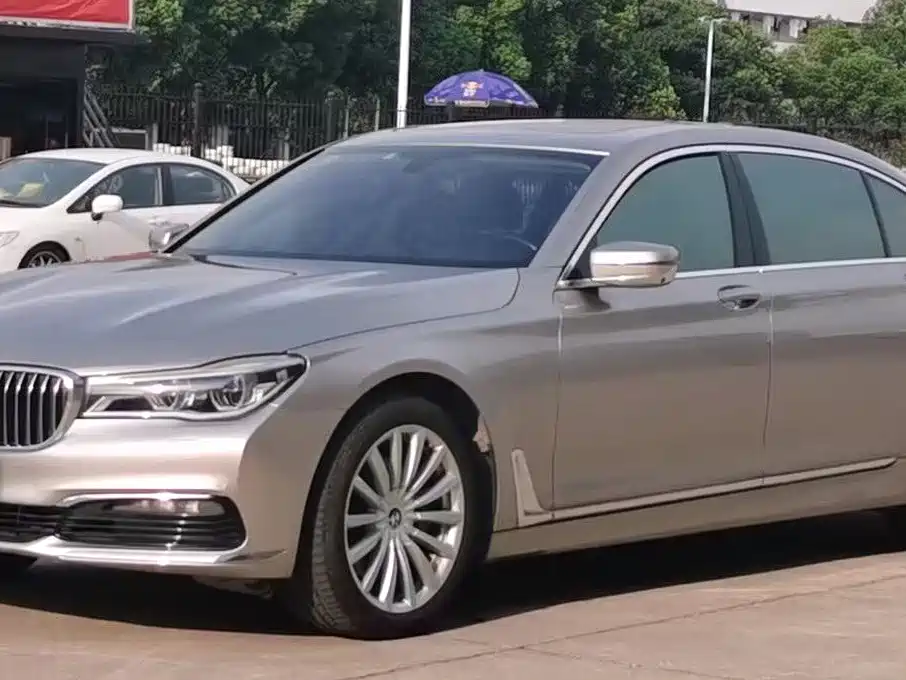 BMW 7 Series 2016 740Li Leading Edition фото 2