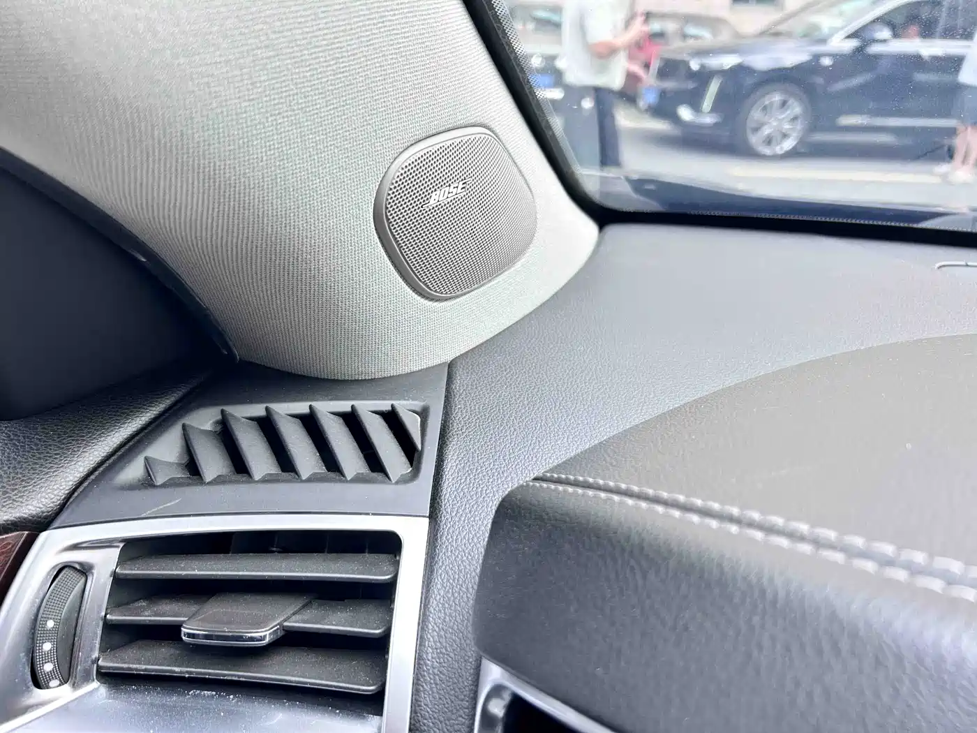 Cadillac SRX 2015 3.0L Elite фото 7