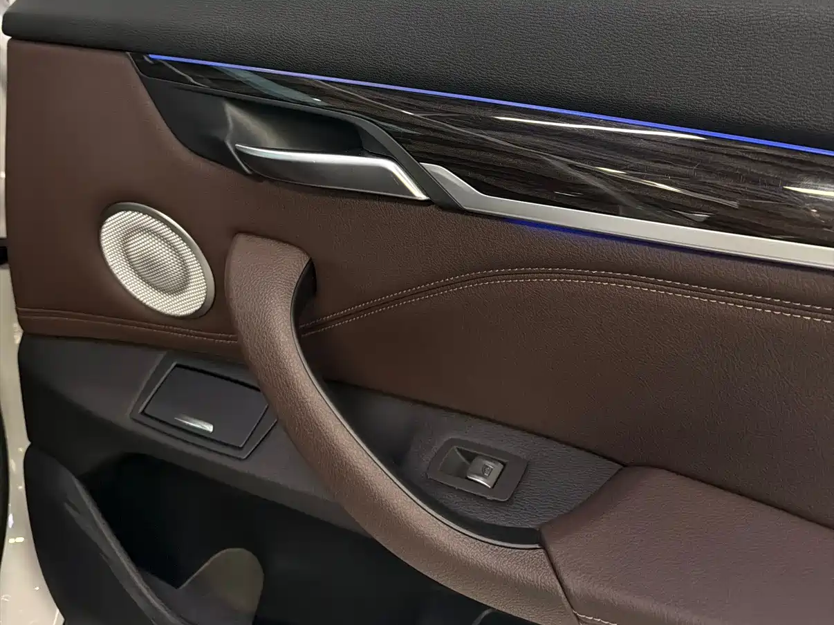 BMW X1 2021 xDrive25Li Exclusive фото 13