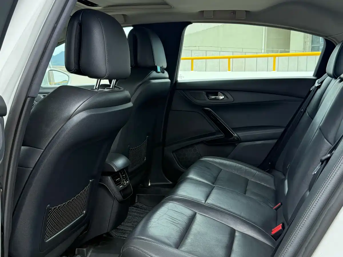 Peugeot 508 2015 1.6THP Auto Excellence Edition фото 7