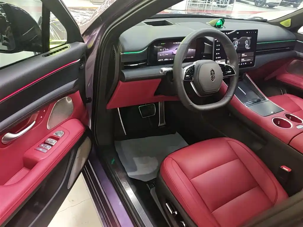AITO Wenjie AITO M5 2025 Extended Range Ultra AWD фото 16